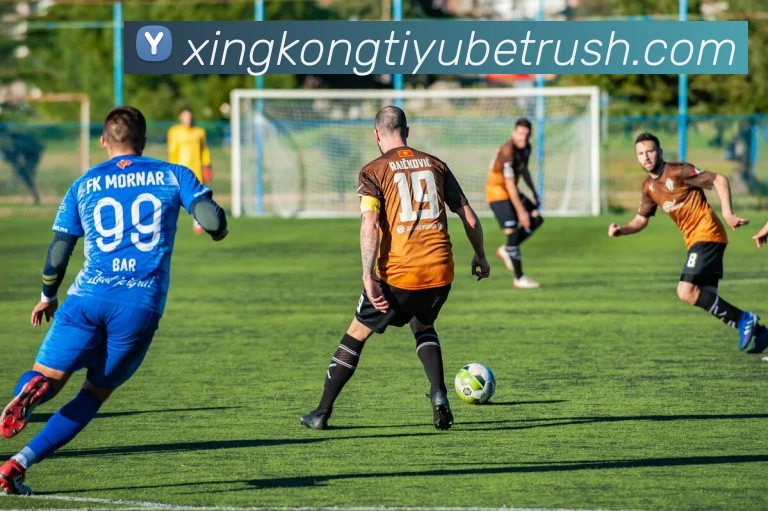 穆西亚拉重返赛场喜获进球状态回暖信心逐渐恢复